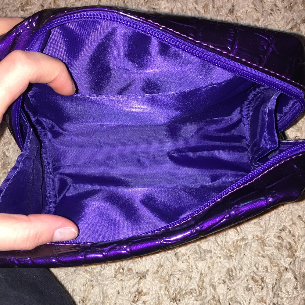 makeup bag! - Picture 2 of 4